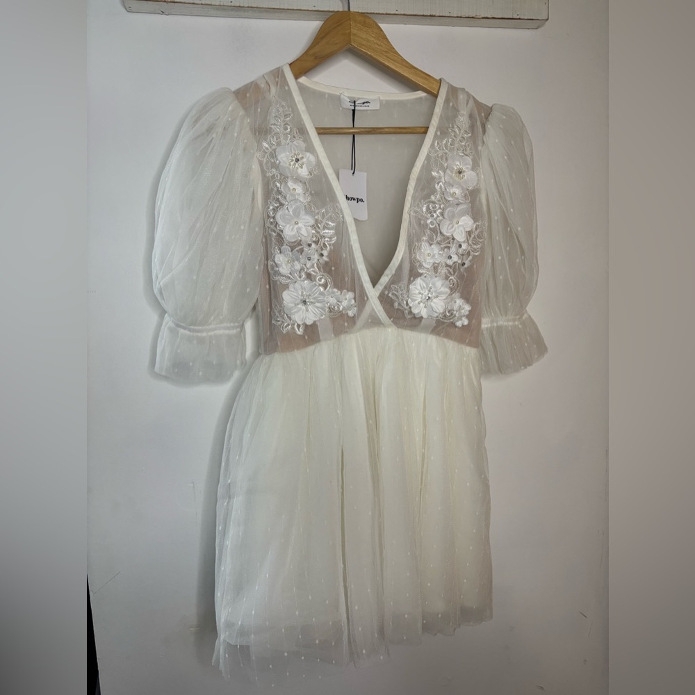 NWT Showpo Akshia Cream Sheer Puff Sleeve Tulle Embroidered Dress - Picture 2 of 10